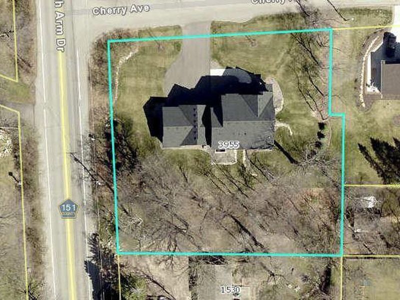 3955 Cherry Ave, Orono, MN 55364 ListReports