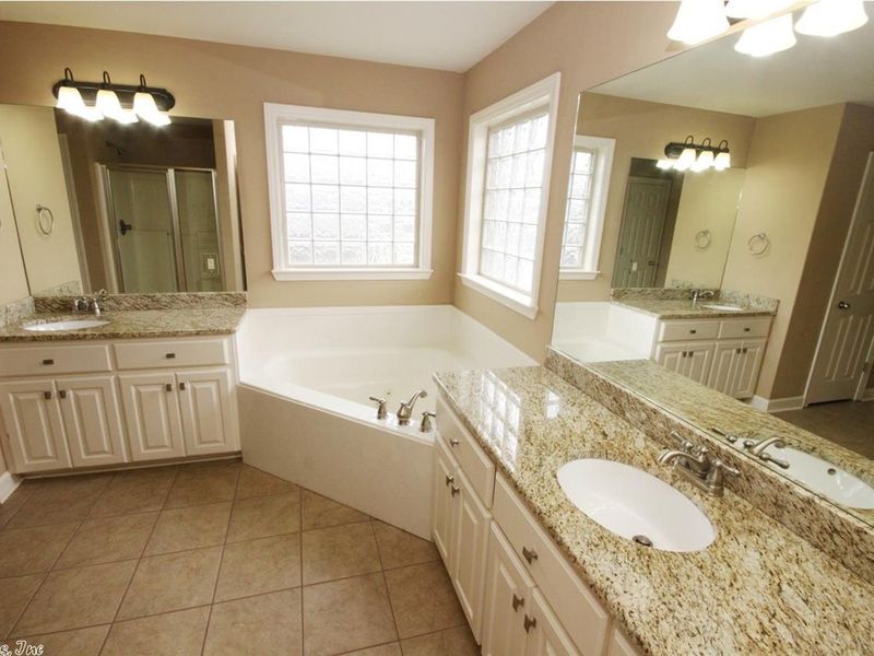 5800 Base Meadows Drive, Jacksonville, AR 72076 ListReports