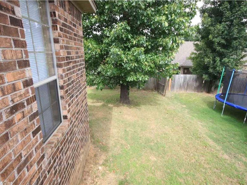 5800 Base Meadows Drive, Jacksonville, AR 72076 ListReports