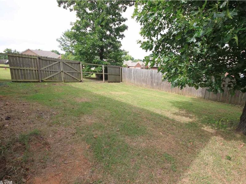 5800 Base Meadows Drive, Jacksonville, AR 72076 ListReports