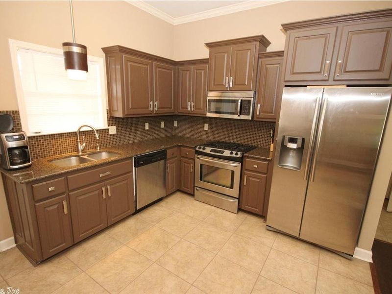 5800 Base Meadows Drive, Jacksonville, AR 72076 ListReports