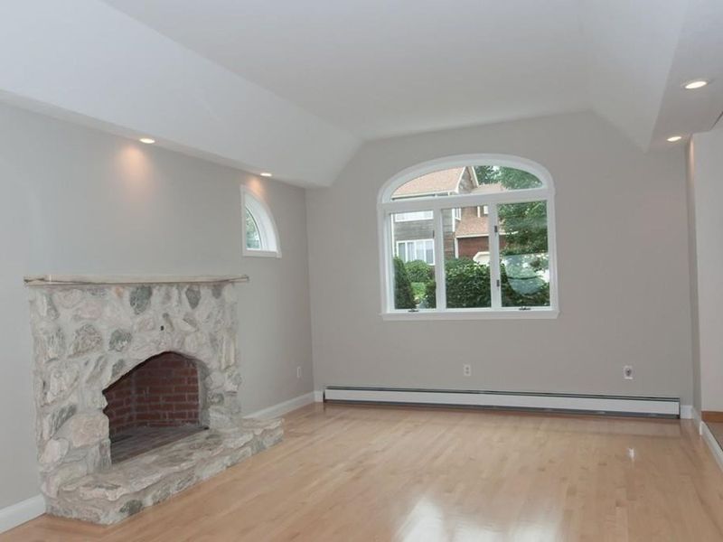 141 Gardiner Road, Quincy, MA 02169 ListReports