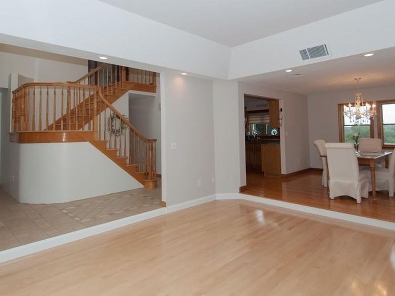 141 Gardiner Road, Quincy, MA 02169 ListReports