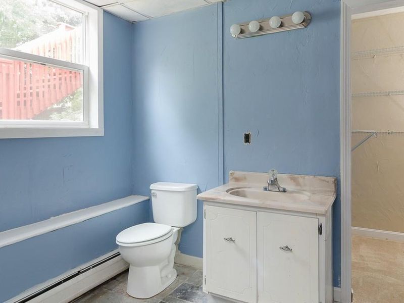 18 Old Pine St, Weymouth, MA, 02190 ListReports