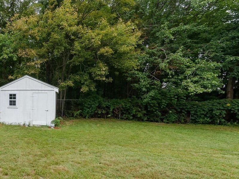 18 Old Pine St, Weymouth, MA, 02190 ListReports