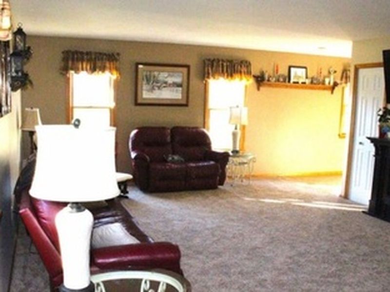 17943 Chamberlain Rd, Grafton, OH, 44044 ListReports