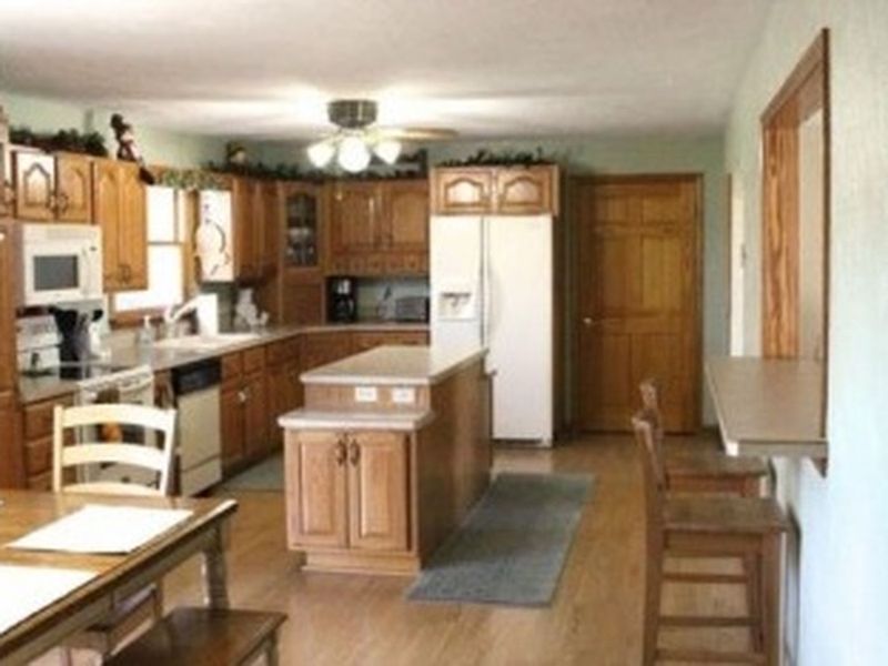 17943 Chamberlain Rd, Grafton, OH, 44044 ListReports