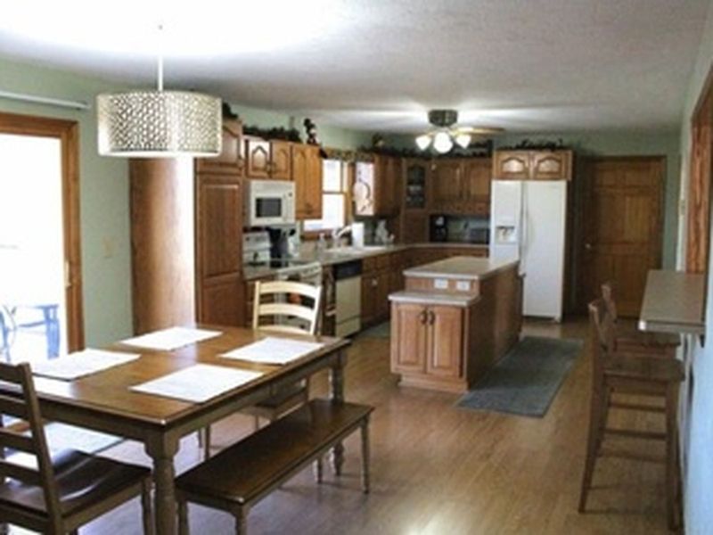 17943 Chamberlain Rd, Grafton, OH, 44044 ListReports