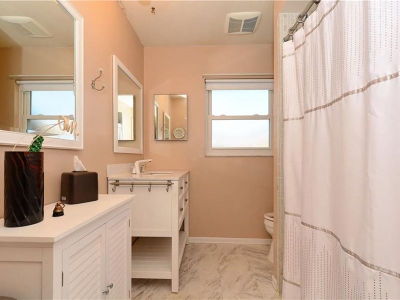 3180 Arapaho Street, Sarasota, FL 34231 ListReports