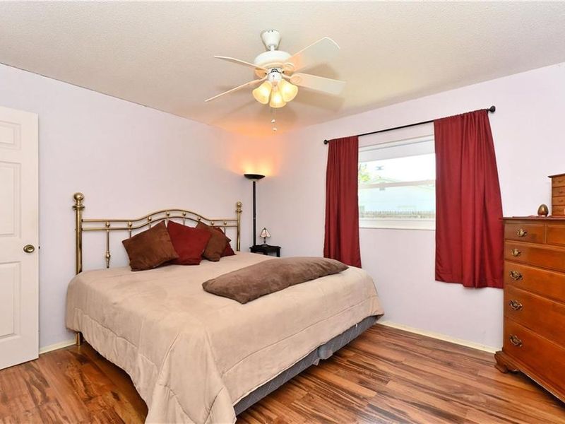 3180 Arapaho Street, Sarasota, FL 34231 ListReports