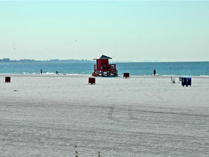 3180 Arapaho Street, Sarasota, FL 34231 ListReports