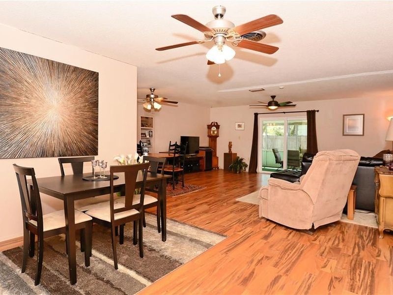 3180 Arapaho Street, Sarasota, FL 34231 ListReports