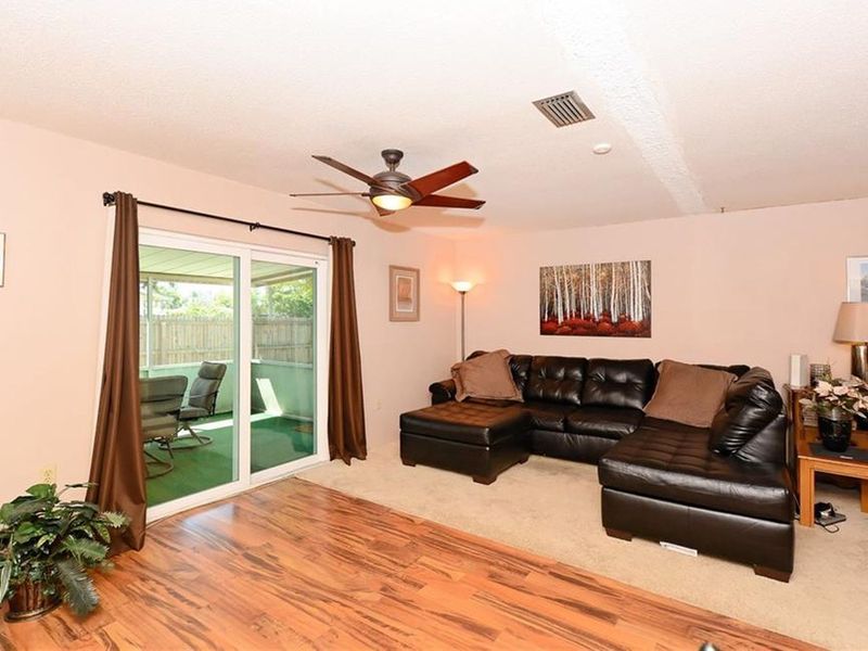 3180 Arapaho Street, Sarasota, FL 34231 ListReports