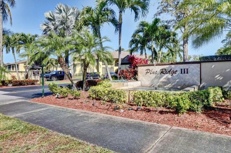 304 Pine Ridge Circle B1, Greenacres, FL 33463 ListReports