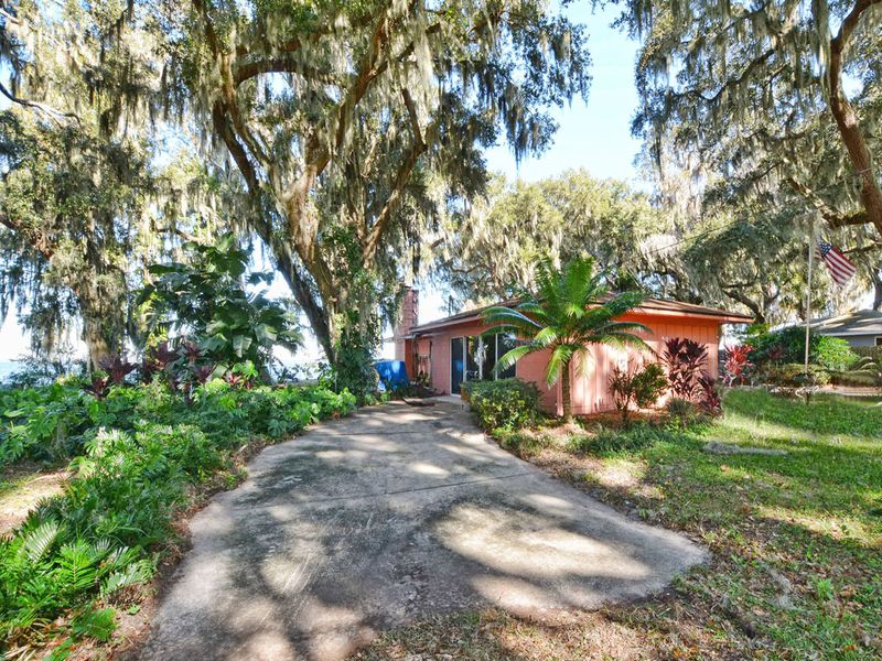 28051 Leuty Road, Okahumpka, FL 34762 ListReports