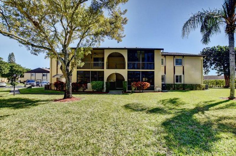 304 Pine Ridge Circle B1, Greenacres, FL 33463 ListReports