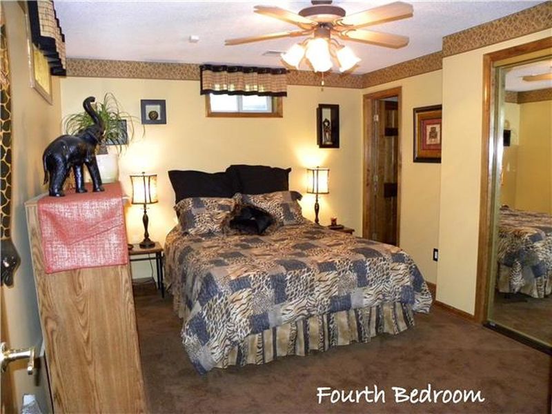 12223 S Outer Belt Rd, Lone Jack, MO 64070 ListReports