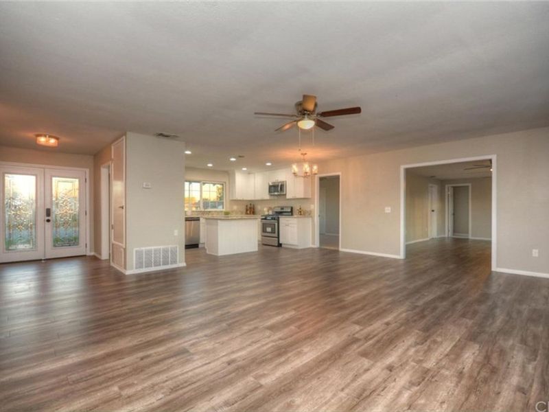 5550 Ptolemy Way, Mira Loma, CA 91752 ListReports