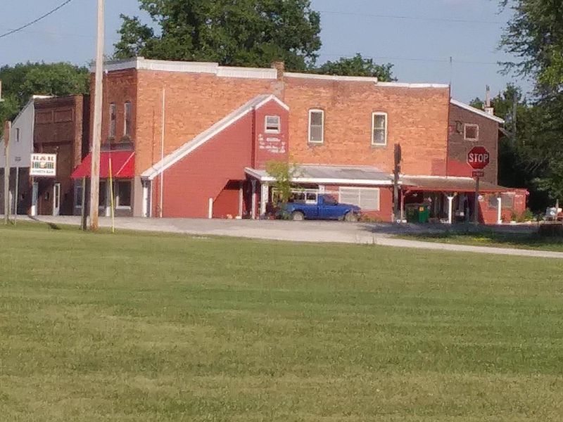 507 Division St A & B, Higbee, MO 65257 ListReports