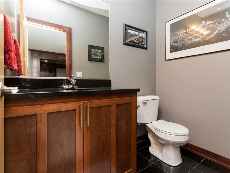 16219 Tanglewood Dr, Urbandale, IA 50323 ListReports