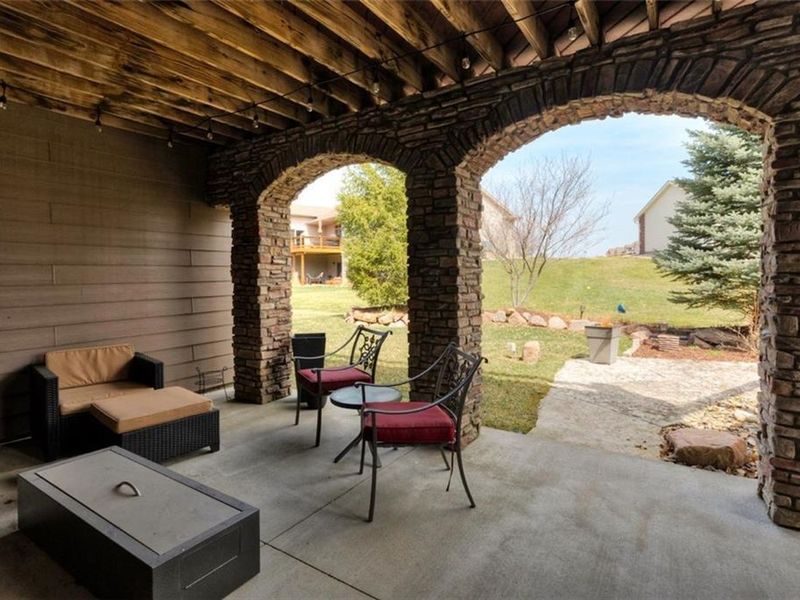 16219 Tanglewood Dr, Urbandale, IA 50323 ListReports