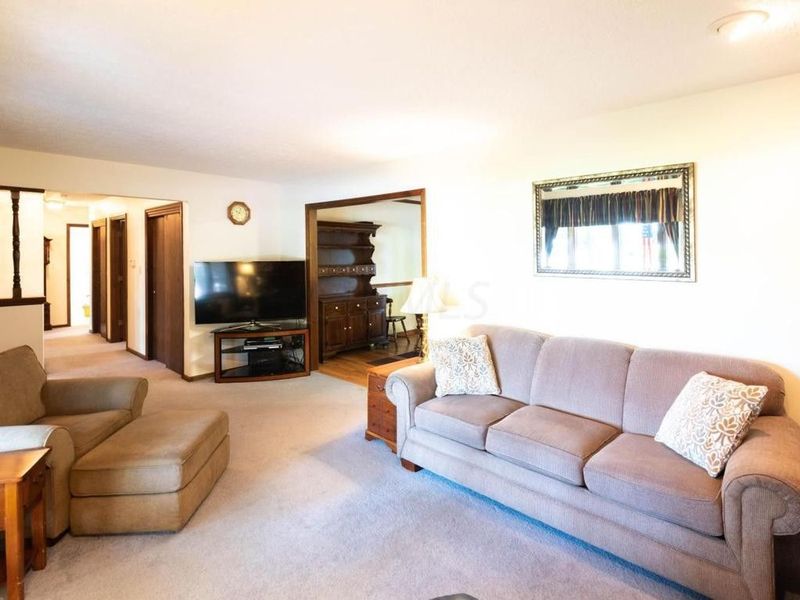 222 Olde North Church Rd, Pickerington OH 43147 ListReports