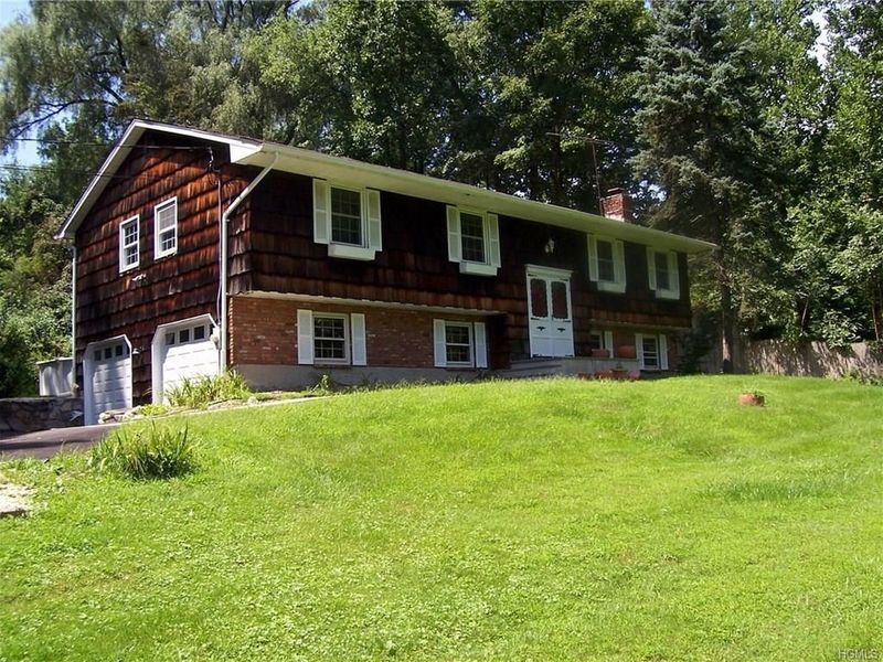 2385 Hunterbrook Road, Yorktown Heights, NY 10598 ListReports