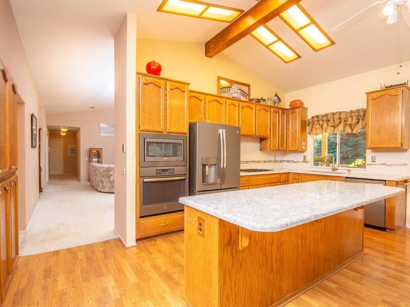 11220 Rosemary Drive, Auburn, CA 95603 ListReports