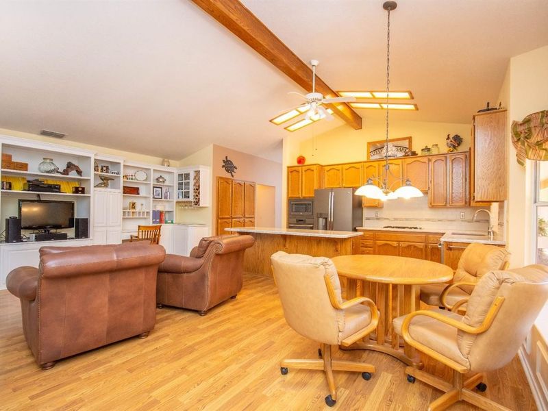 11220 Rosemary Drive, Auburn, CA 95603 ListReports