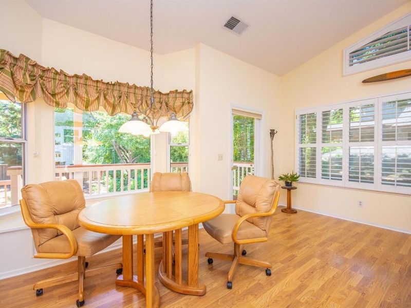 11220 Rosemary Drive, Auburn, CA 95603 ListReports