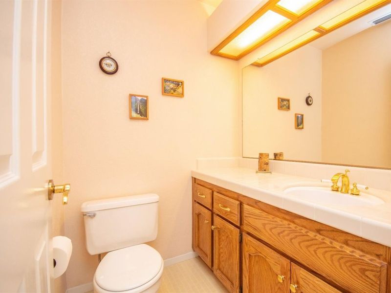 11220 Rosemary Drive, Auburn, CA 95603 ListReports