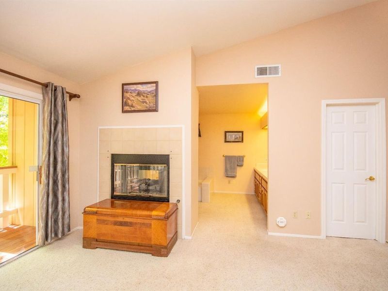 11220 Rosemary Drive, Auburn, CA 95603 ListReports