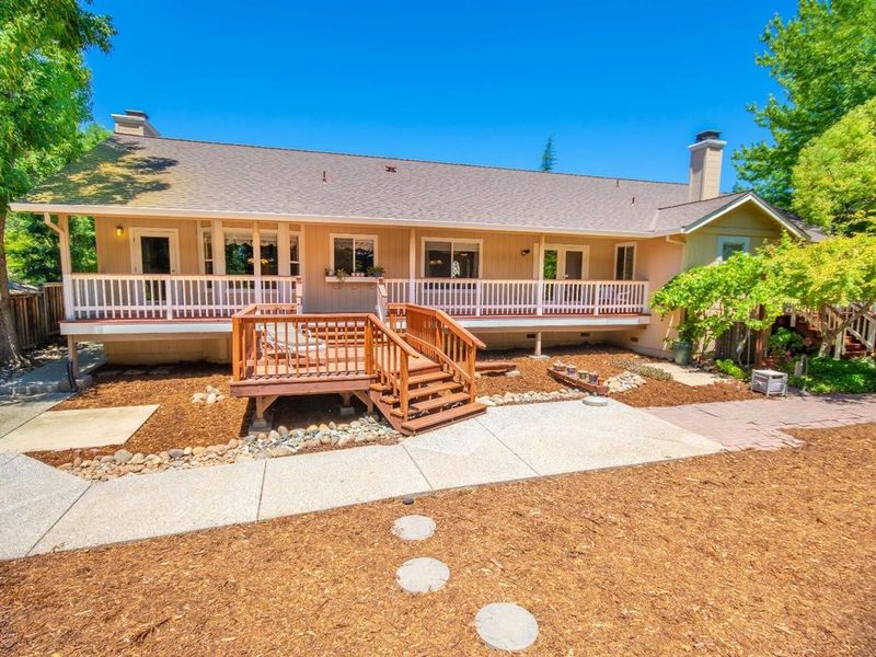 11220 Rosemary Drive, Auburn, CA 95603 ListReports