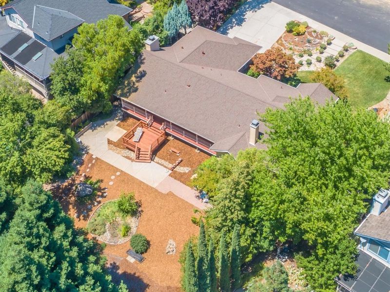 11220 Rosemary Drive, Auburn, CA 95603 ListReports