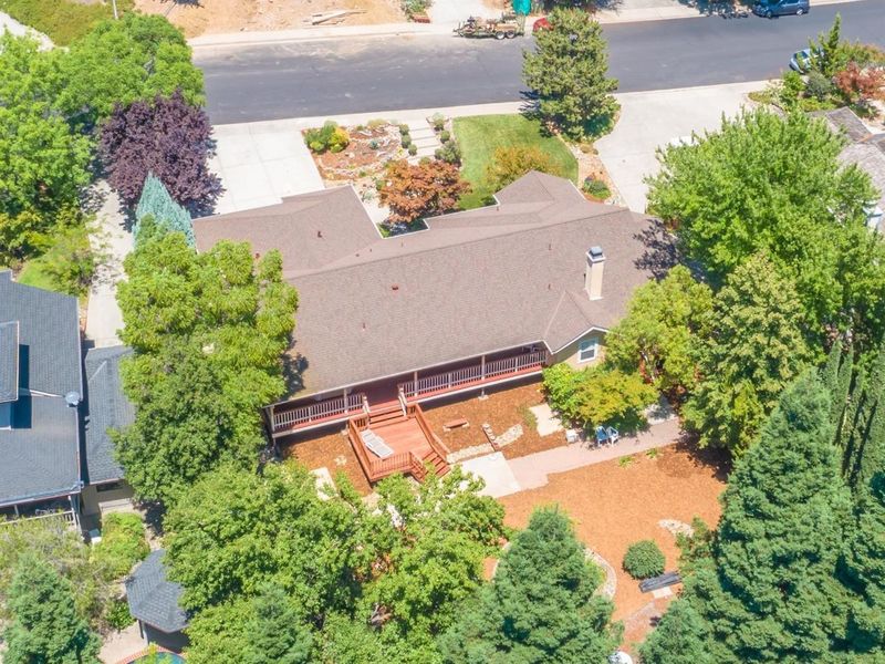 11220 Rosemary Drive, Auburn, CA 95603 ListReports