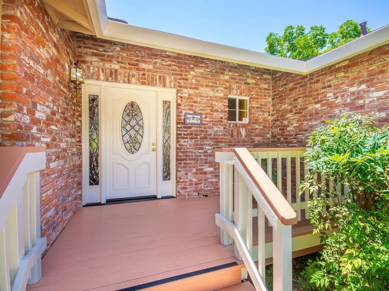 11220 Rosemary Drive, Auburn, CA 95603 ListReports