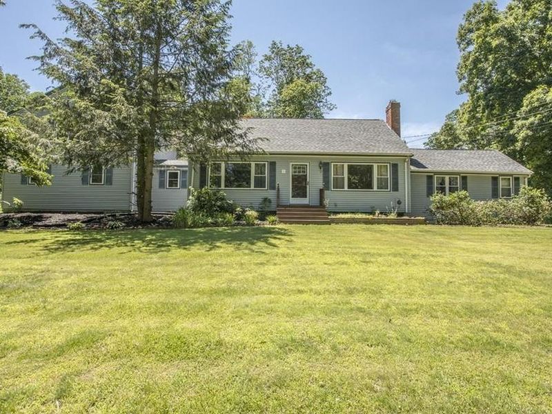2359 Horton St, North Dighton, MA 02764 ListReports