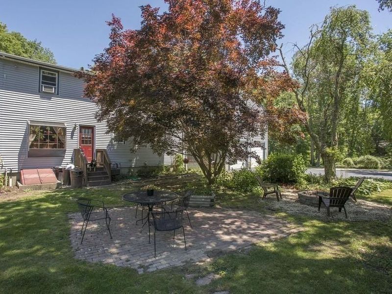 2359 Horton St, North Dighton, MA 02764 ListReports