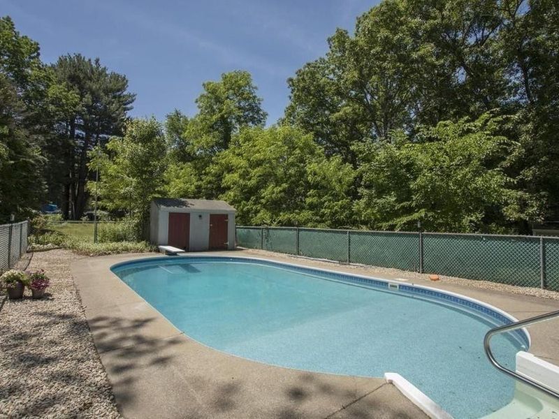 2359 Horton St, North Dighton, MA 02764 ListReports