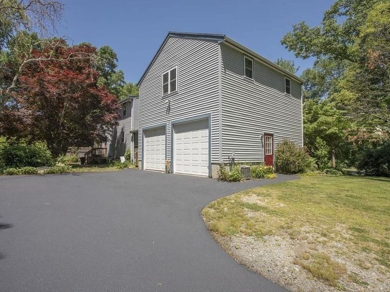 2359 Horton St, North Dighton, MA 02764 ListReports