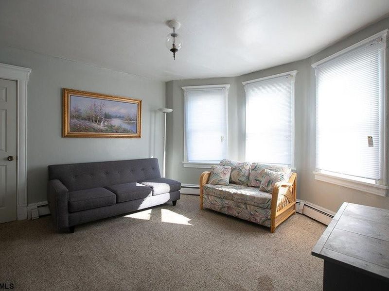 19 N Hillside Ave, Ventnor, Nj 08406 ListReports