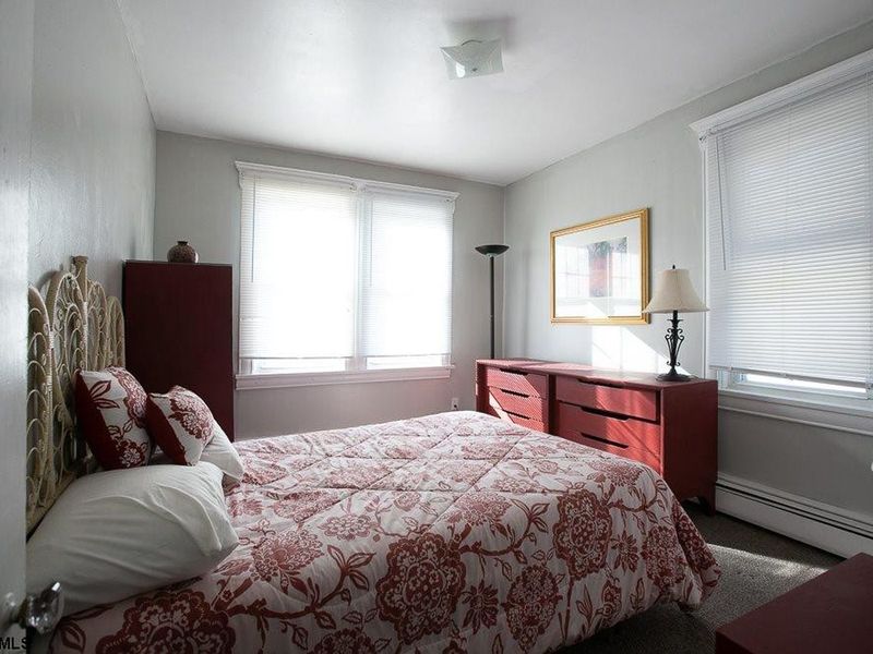 19 N Hillside Ave, Ventnor, Nj 08406 ListReports