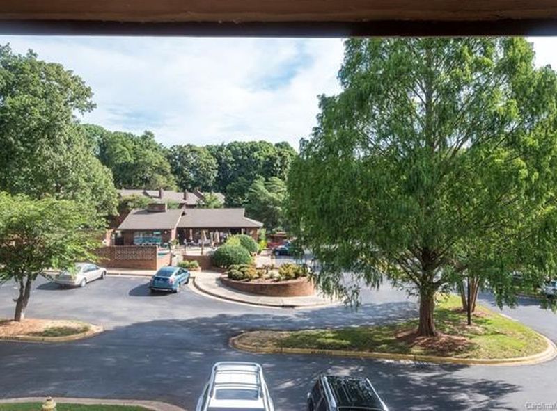 5809 Sharon Road, Charlotte, NC 28210 ListReports