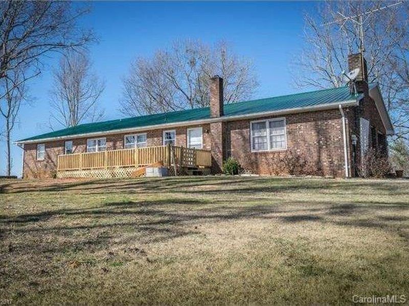 2356 Pea Ridge Road, Mill Spring, NC 28756 ListReports