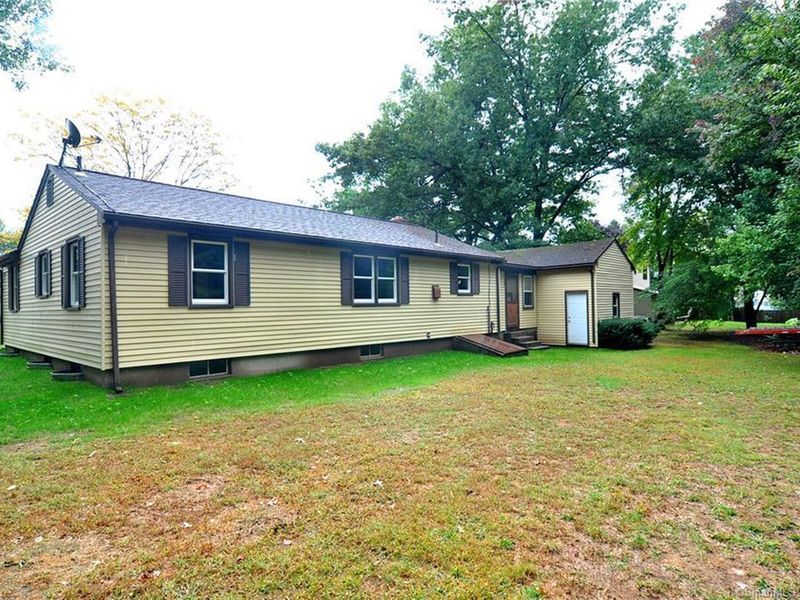 1991 Poquonock Ave, Windsor CT 06095 ListReports