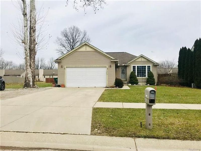 6219 Central St, Romulus MI 48174 ListReports