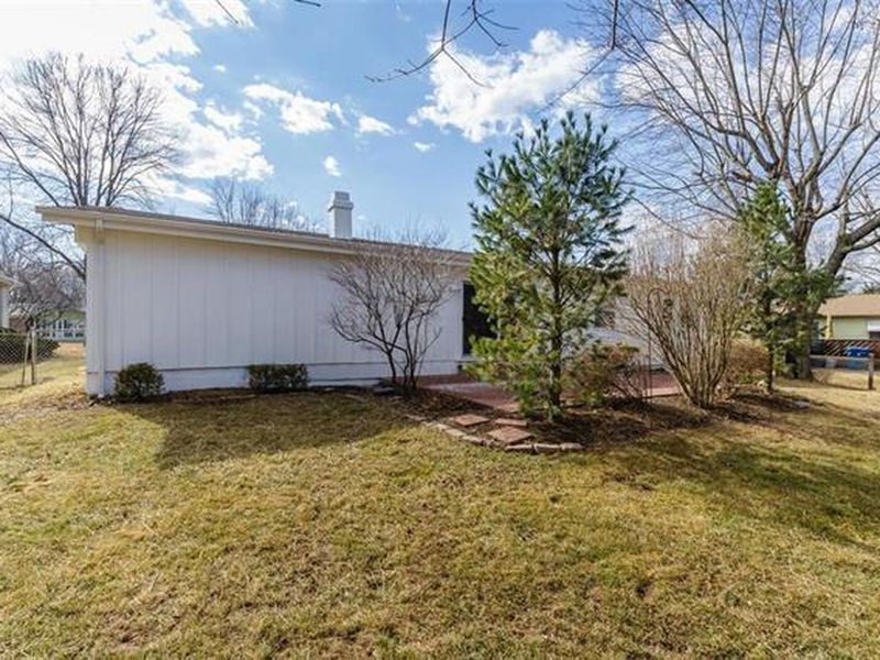 15723 Callender Court Chesterfield MO 63017 ListReports