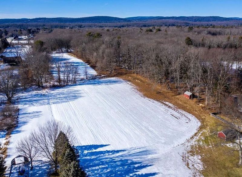 113 Prospect St, Hatfield, MA 01038 ListReports