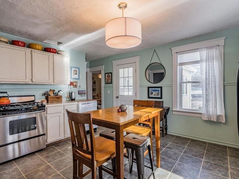 113 Prospect St, Hatfield, MA 01038 ListReports