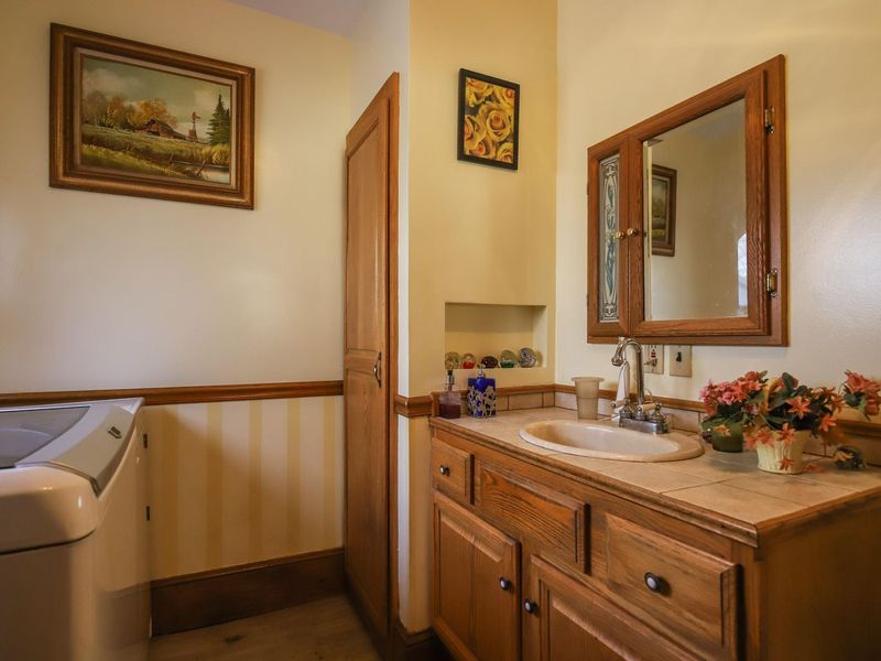 431 Clarks Mills Road, Dayton, ME 04005 ListReports